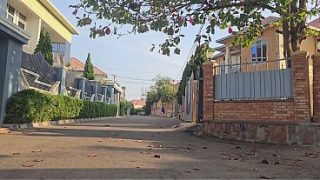 ASTAGA MAMA ARAB NGOCEH NGOCEH MEMEK DI LUAR RUMAH DEKET JALAN RAYA