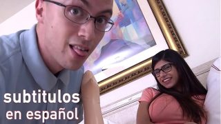 MIA KHALIFA – Bintang Porno Arab Ngajarin Bocah Perjaka Cara Ngencengin Cewek