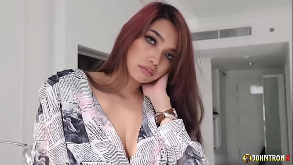 JohnTronX – Crotnya penuh di model Thailand Nori, muncrat hot banget