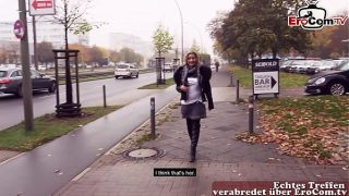 Gadis Turki Jerman diangkut paksa buat pesta seks liar di pinggir jalan.