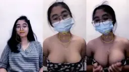 Yhola Ganti Baju Sambil Coli, Pap Tete Montok di Live